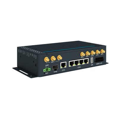 ICR-4400、GLOBAL、5x以太网、1x RS232、1x RS485、CAN、PoE PSE+、Wi-Fi、SFP、USB、SD，不带附件